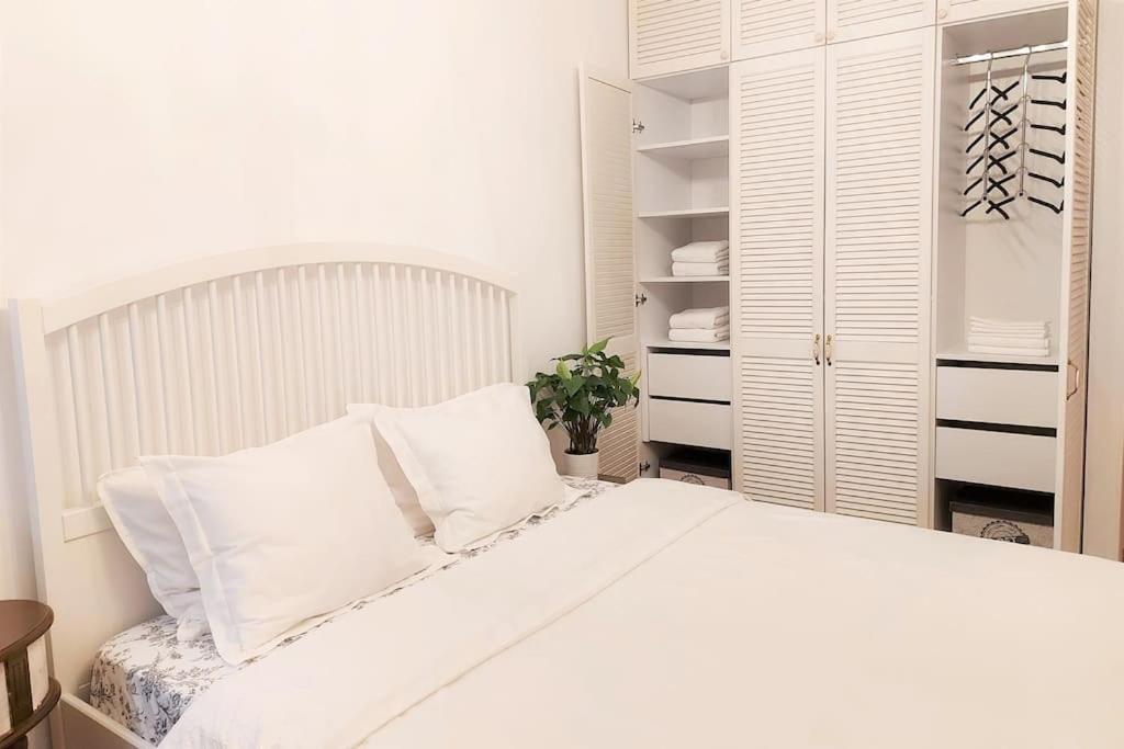 Cosy Boutique 61 Sqm Apartment - Private Parking - Ten Blocks Residence 부쿠레슈티 외부 사진