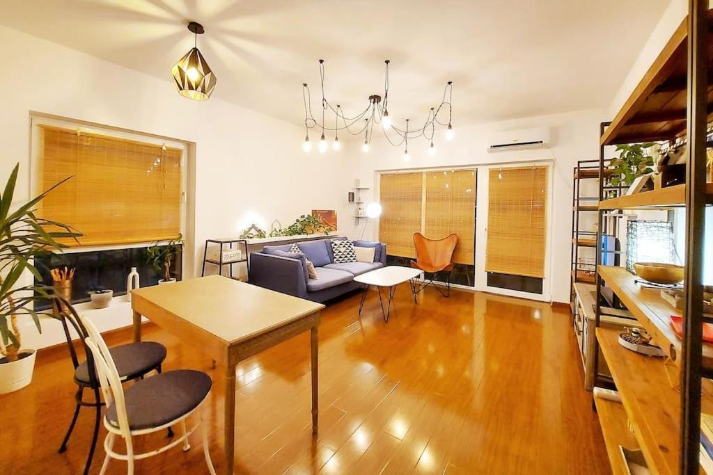 Cosy Boutique 61 Sqm Apartment - Private Parking - Ten Blocks Residence 부쿠레슈티 외부 사진