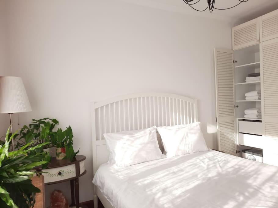 Cosy Boutique 61 Sqm Apartment - Private Parking - Ten Blocks Residence 부쿠레슈티 외부 사진