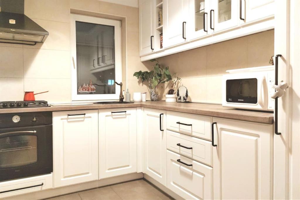 Cosy Boutique 61 Sqm Apartment - Private Parking - Ten Blocks Residence 부쿠레슈티 외부 사진